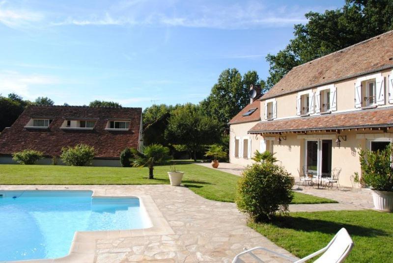 Villa Dikaria Montacher Bagian luar foto