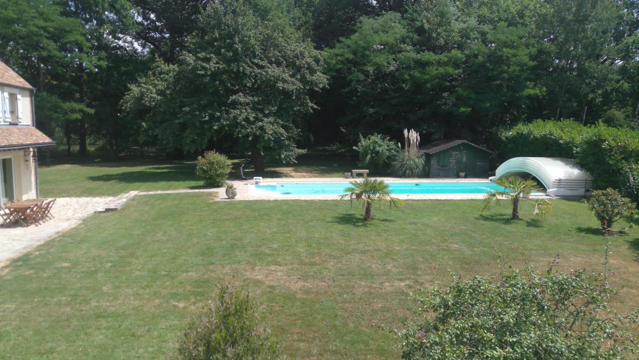 Villa Dikaria Montacher Bagian luar foto