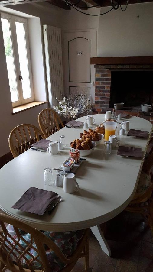 Villa Dikaria Montacher Bagian luar foto
