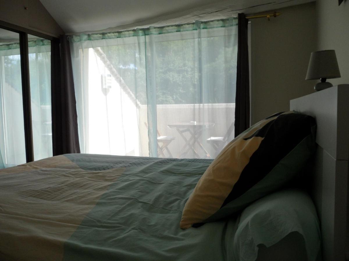 Villa Dikaria Montacher Bagian luar foto